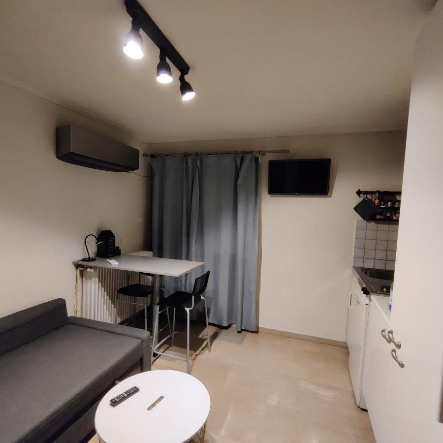 Theo'S Loft Apartamento Atenas Exterior foto